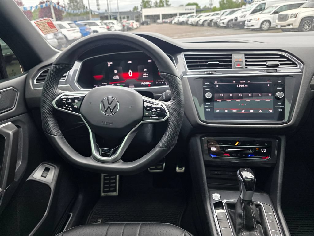 Used 2024 Volkswagen Tiguan SE R-Line FWD image 10