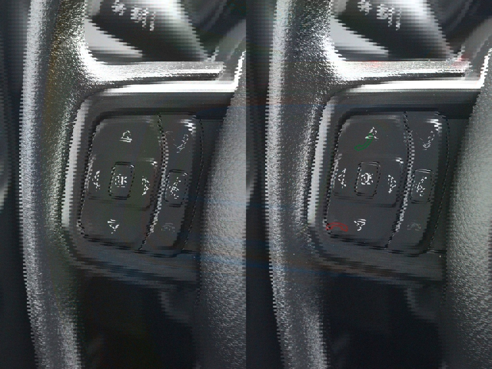 Used 2025 Jeep Gladiator Sport image 8