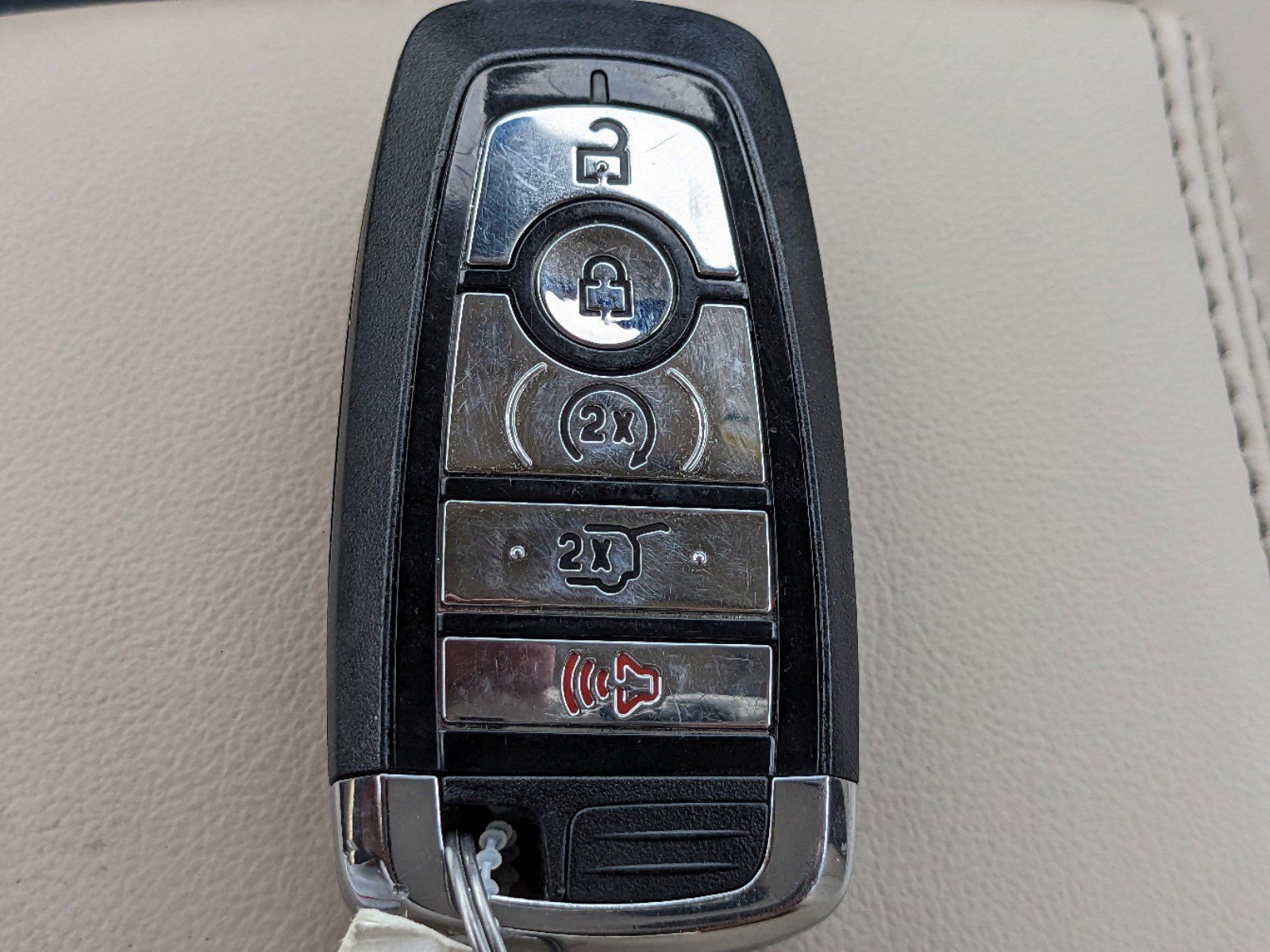 Certified 2023 Lincoln Nautilus Reserve w/ Equipment Group 202A image 32