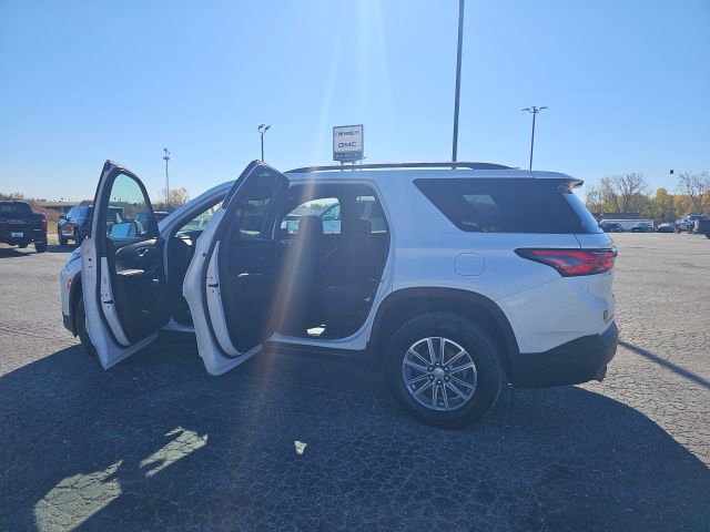 Used 2022 Chevrolet Traverse LT image 13