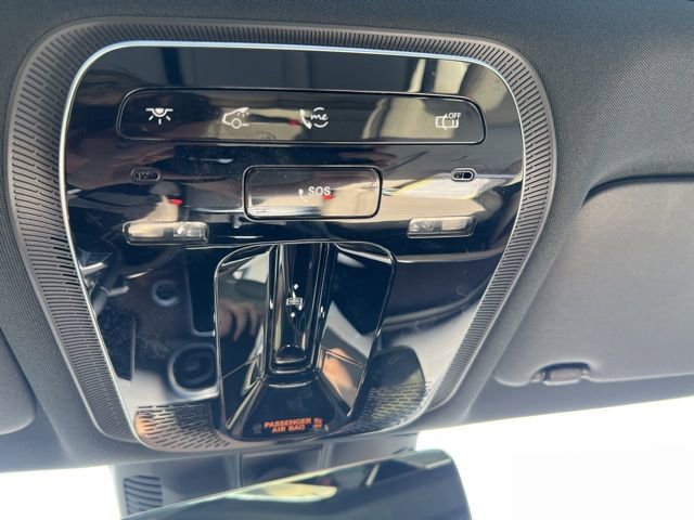 Used 2023 Mercedes-Benz C 300 Sedan image 9