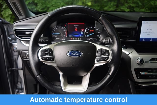 Used 2022 Ford Explorer XLT w/ Equipment Group 202A AWD/4WD image 4
