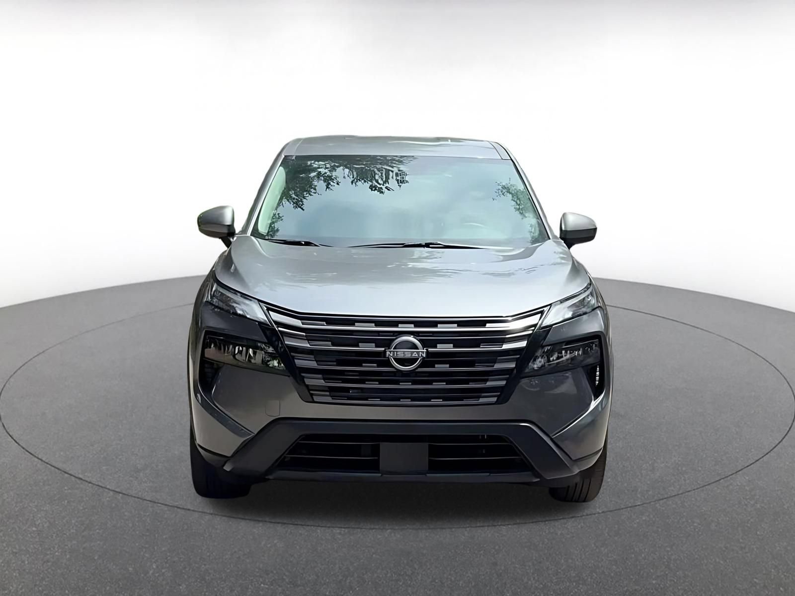 Used 2026 Nissan Rogue SV AWD/4WD image 4