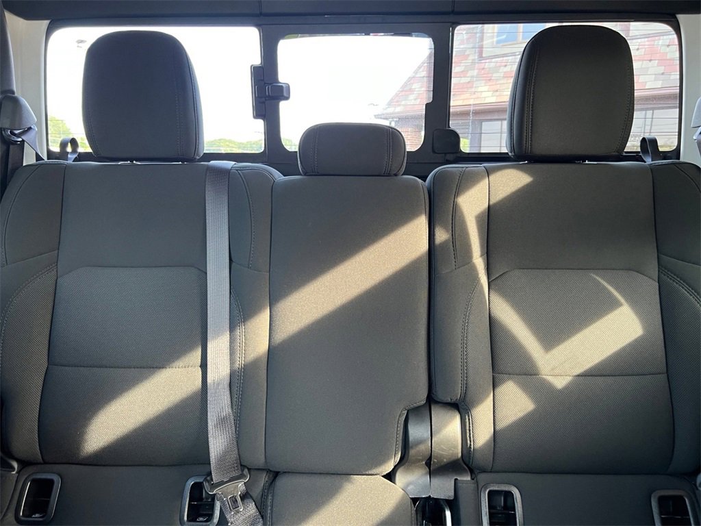 Certified 2021 Jeep Gladiator Sport image 35