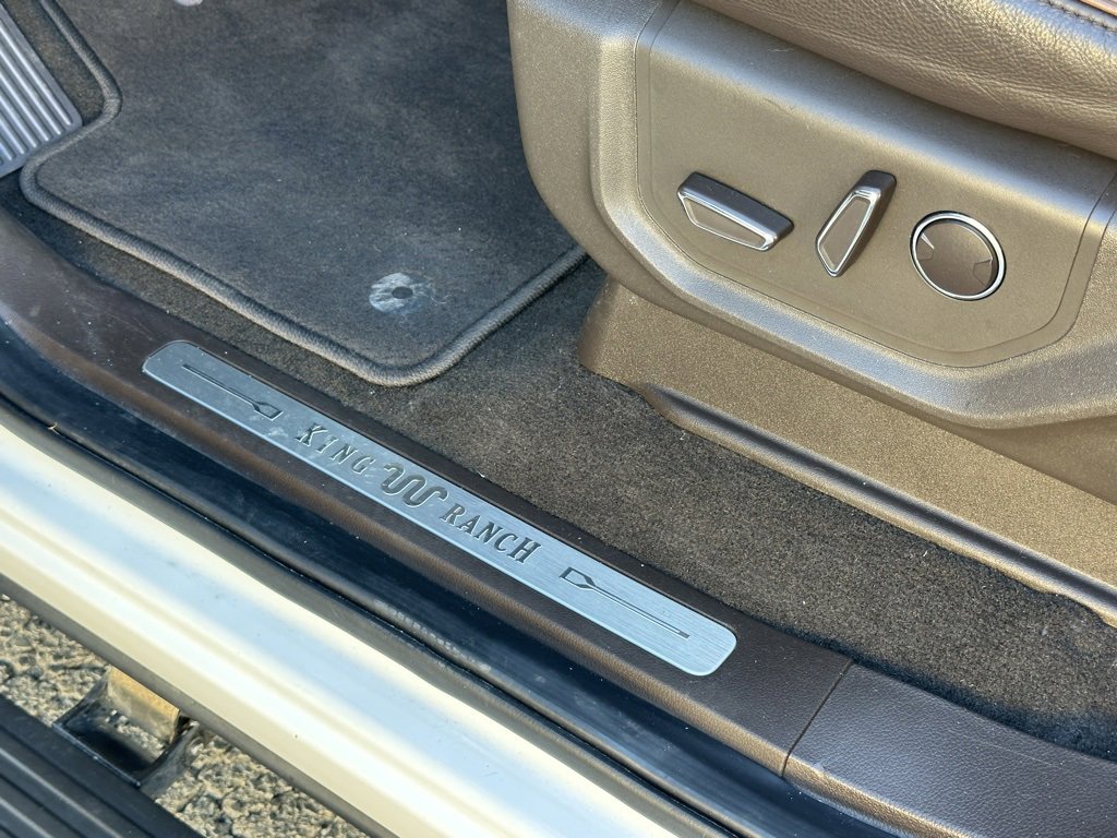 Used 2022 Ford Expedition King Ranch image 14