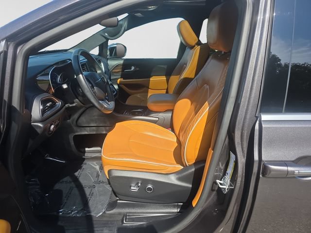 Used 2021 Chrysler Pacifica Pinnacle FWD image 11