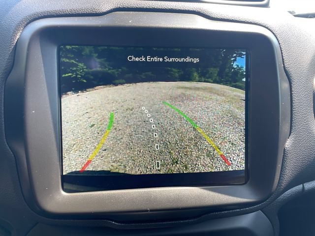 Used 2023 Jeep Renegade Latitude w/ Sun/Sound Group AWD/4WD image 31