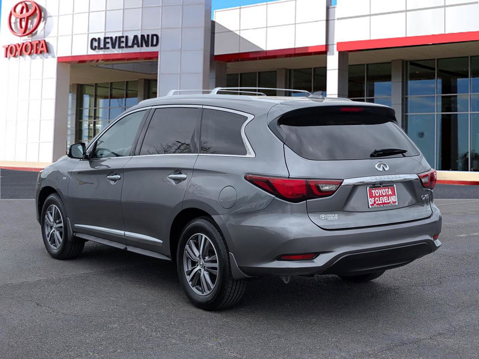 Used 2020 INFINITI QX60 Luxe w/ Essential Package FWD image 5