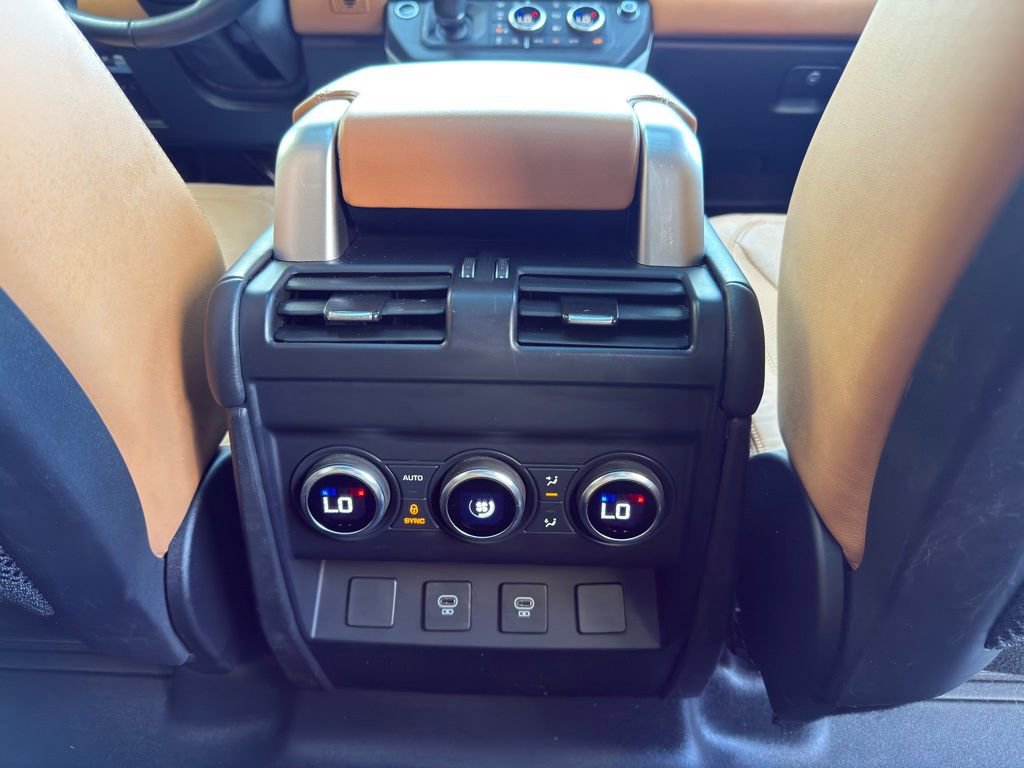 Used 2023 Land Rover Defender 130 SE image 36