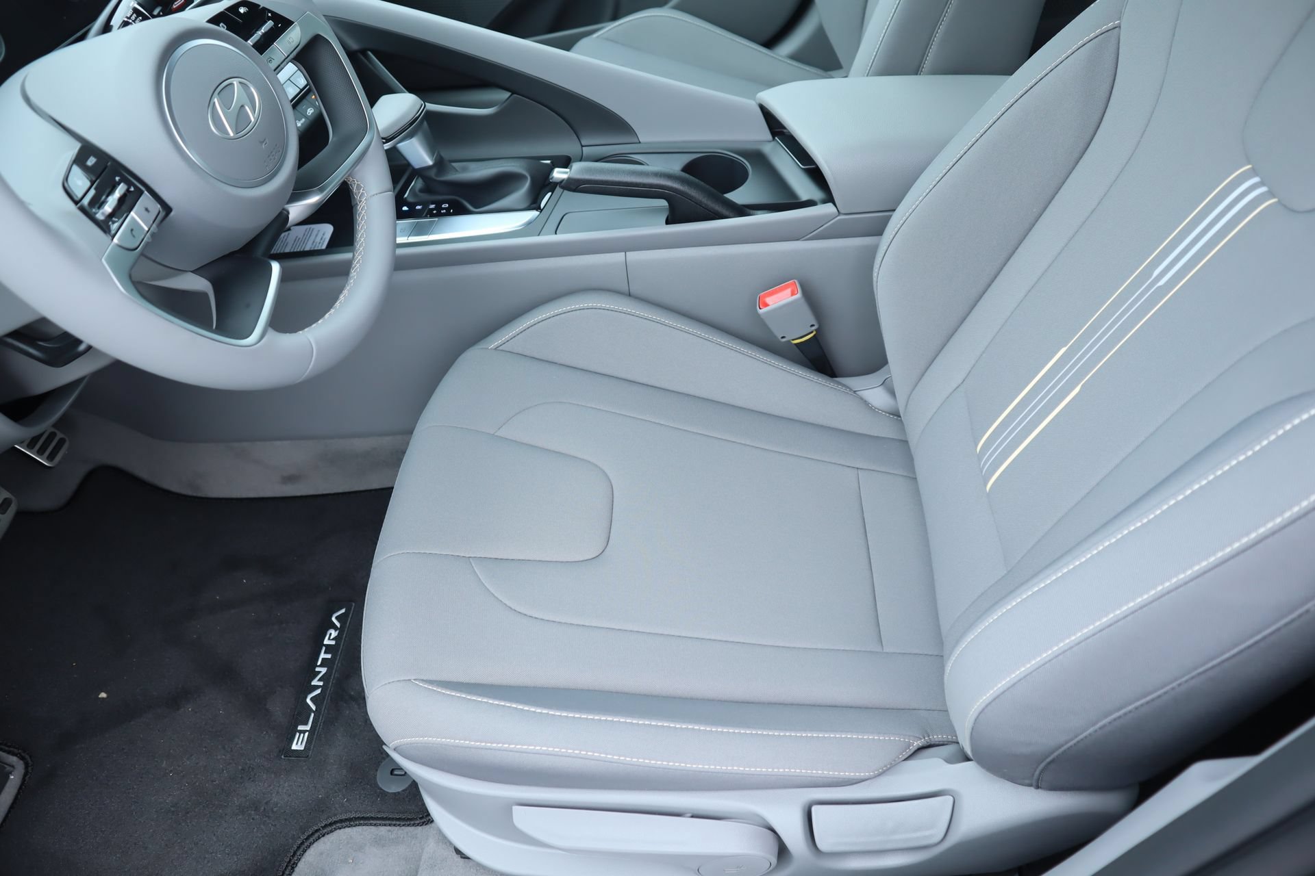 New 2026 Hyundai Elantra Sport FWD image 16