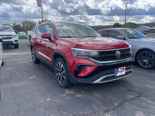 Used 2022 Volkswagen Taos SE image 3