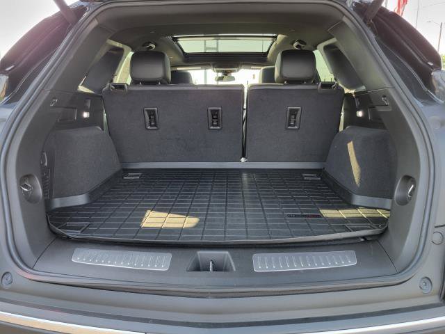 Used 2020 Cadillac XT5 Premium Luxury w/ LPO, Floor Liner Package AWD/4WD image 31
