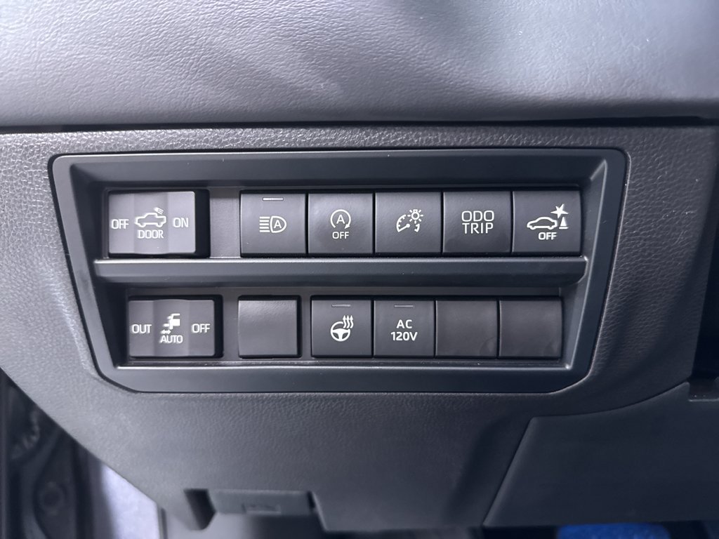 Used 2024 Toyota Tundra Platinum AWD/4WD image 26