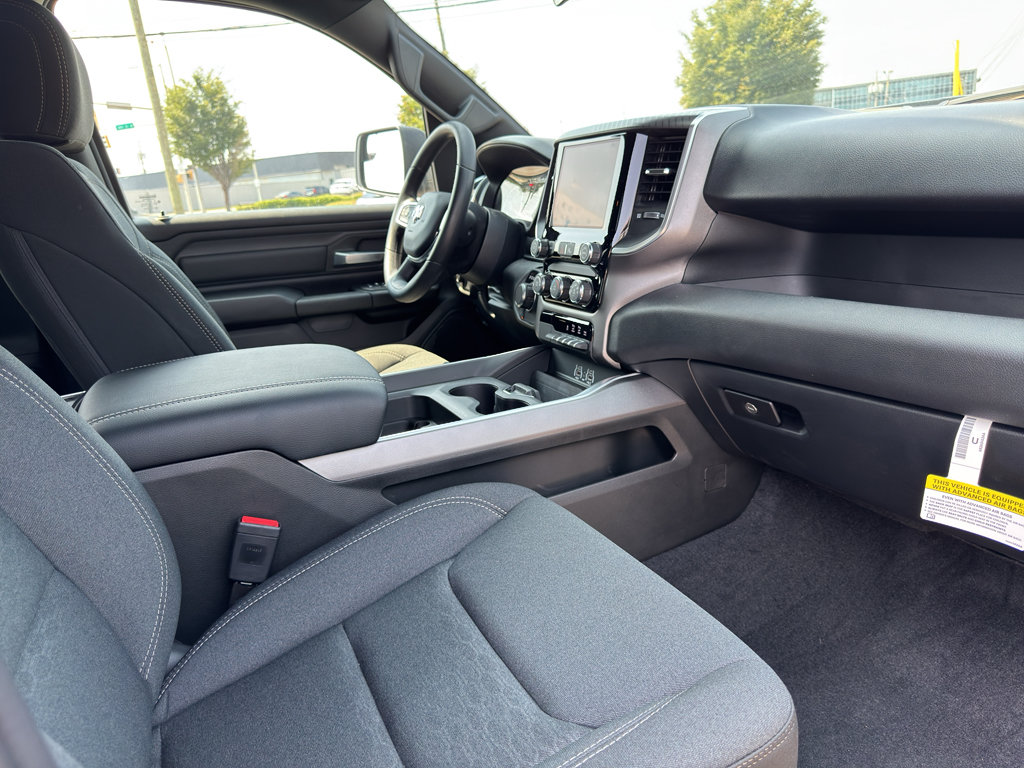 New 2026 RAM 1500 Express AWD/4WD image 17