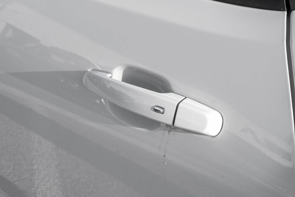 Used 2018 Chevrolet Camaro ZL1 image 39