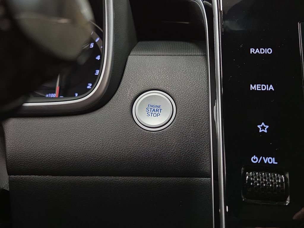 Used 2024 Hyundai Santa Cruz SEL AWD/4WD image 16