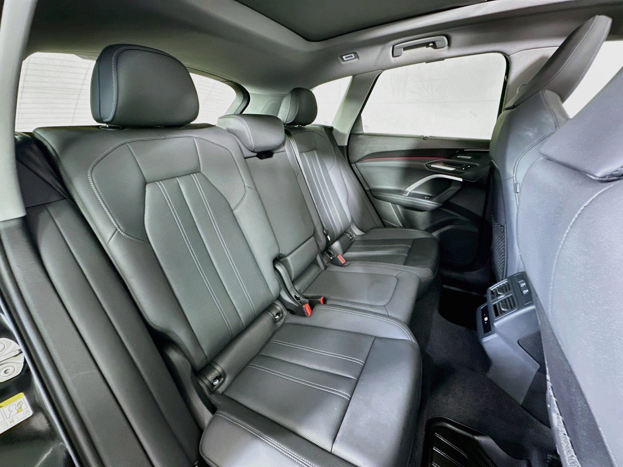 Used 2025 Audi Q5 Premium Plus w/ Premium Plus AWD/4WD image 27
