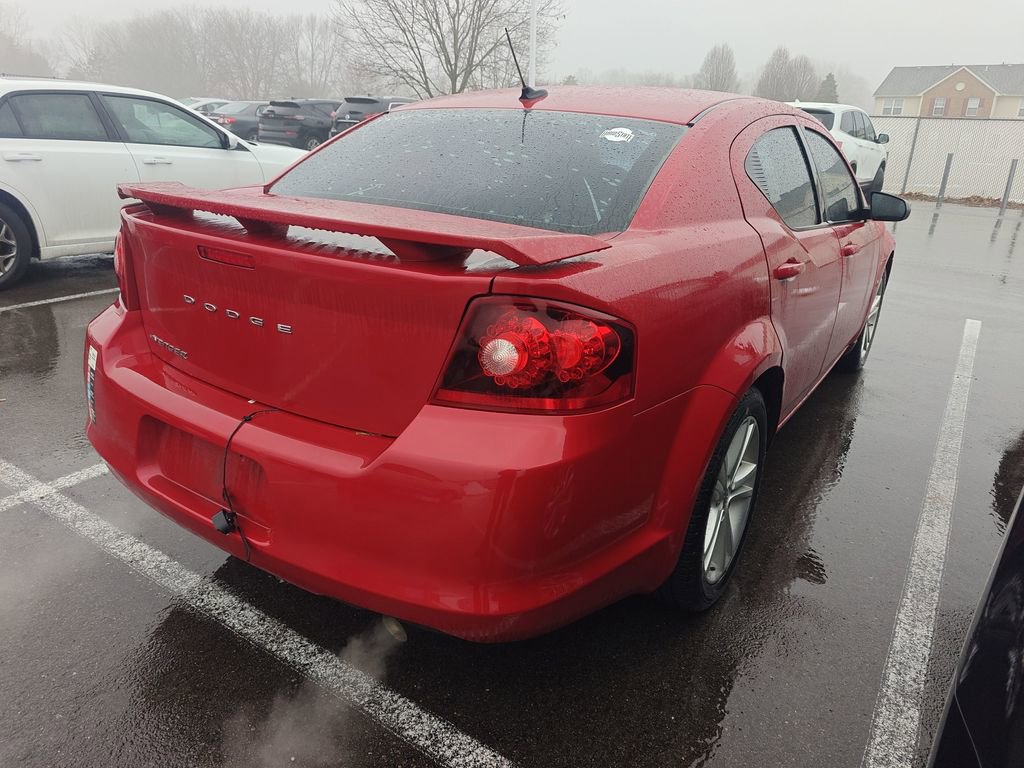 Used 2012 Dodge Avenger SE image 4