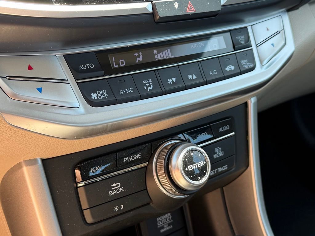 Used 2015 Honda Accord Touring image 9