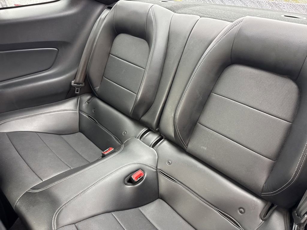 Used 2019 Ford Mustang Premium image 12
