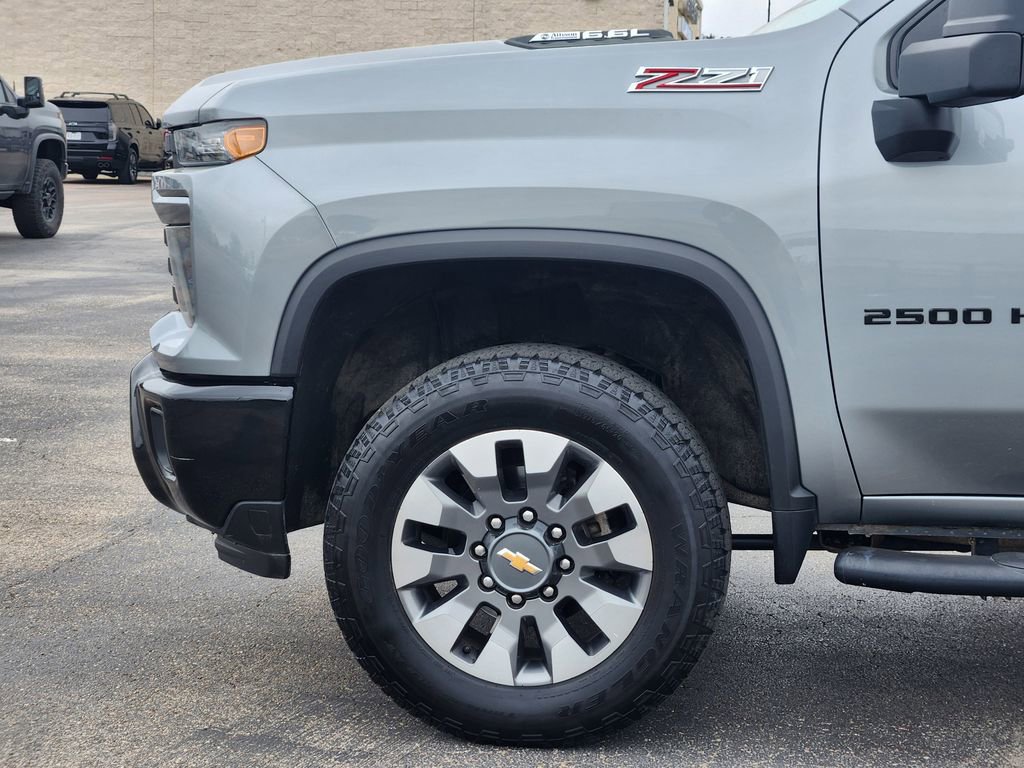 Used 2024 Chevrolet Silverado 2500 Custom w/ Custom Value Package image 8