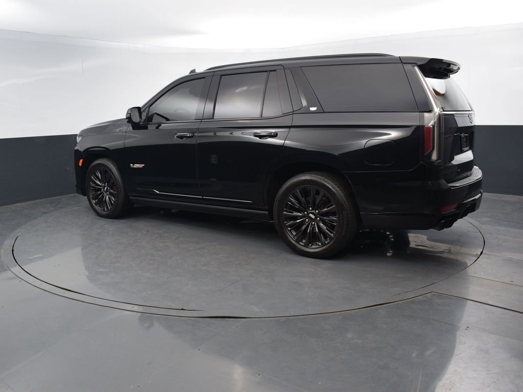 Used 2024 Cadillac Escalade V w/ LPO, ONYX Package image 3