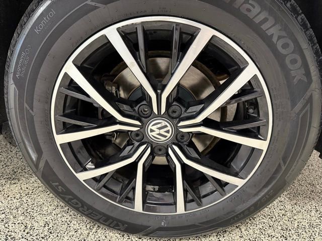 Used 2021 Volkswagen Tiguan SE image 22