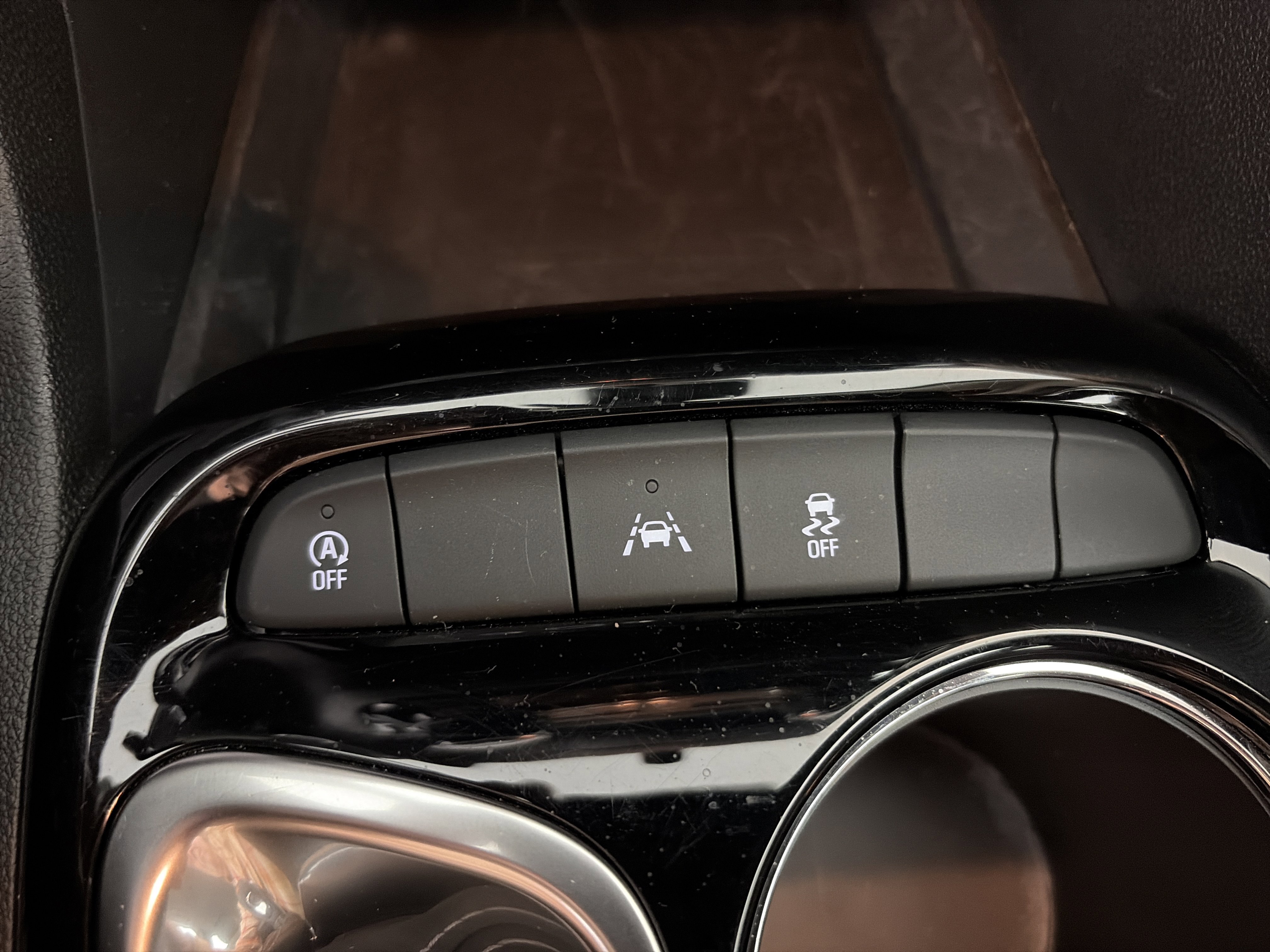 Certified 2022 Buick Encore GX Select w/ Sport Touring Package image 26