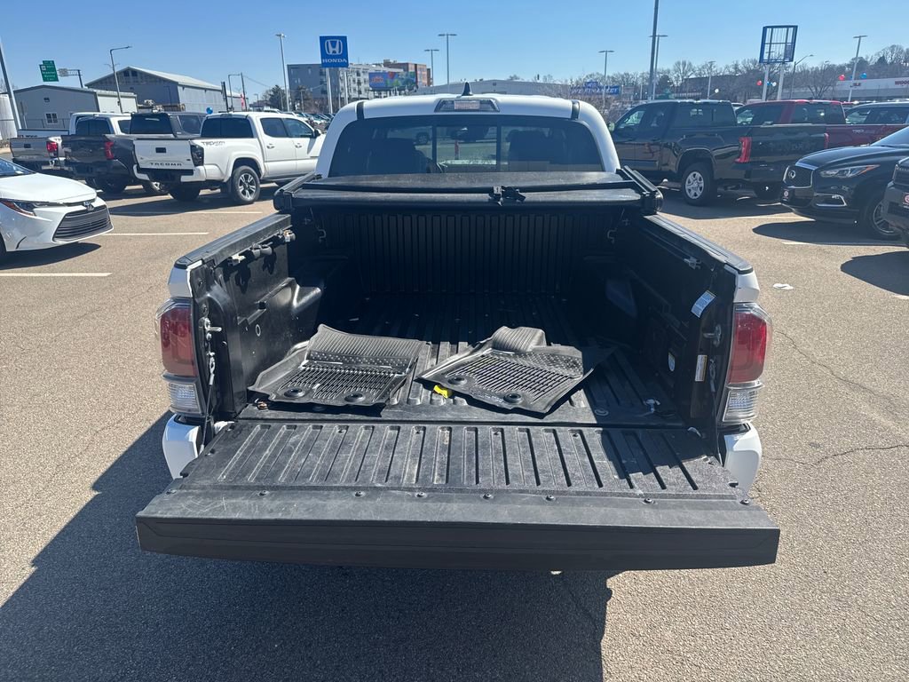 Used 2021 Toyota Tacoma TRD Sport AWD/4WD image 8
