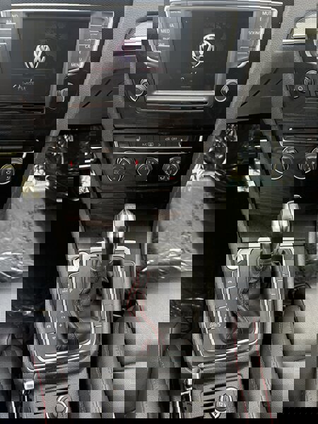 Used 2017 Volkswagen GTI SE image 12