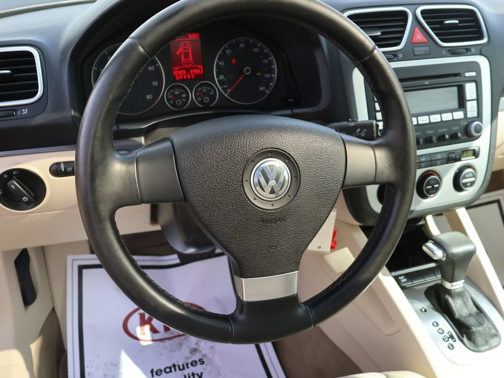 Used 2008 Volkswagen Eos 2.0T FWD image 20