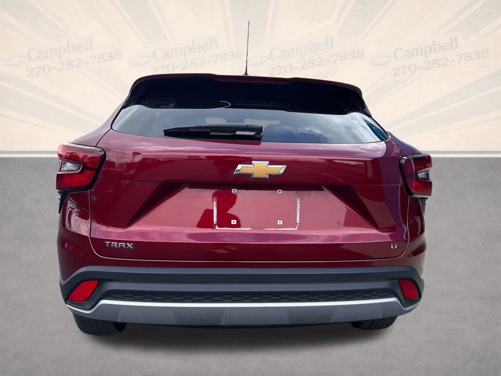 Used 2025 Chevrolet Trax LT image 4