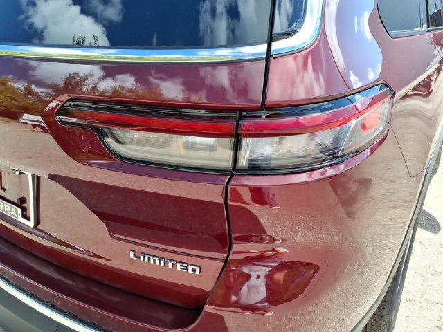 Used 2021 Jeep Grand Cherokee L Limited AWD/4WD image 11