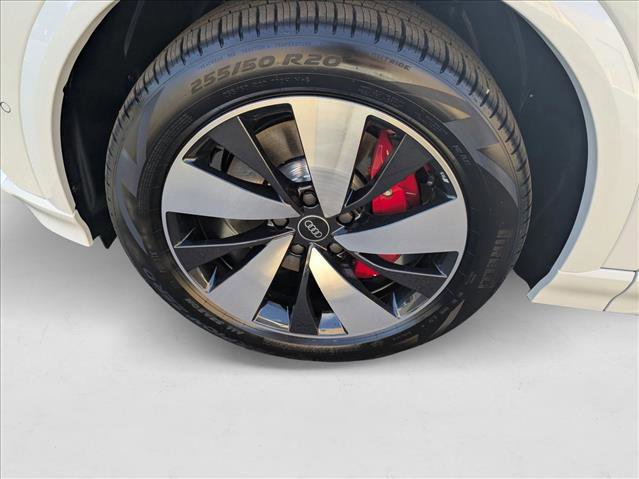 New 2025 Audi SQ6 e-tron Premium Plus image 21
