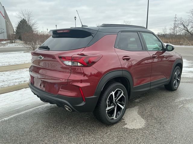 Used 2023 Chevrolet TrailBlazer RS w/ Sun and Liftgate Package image 6