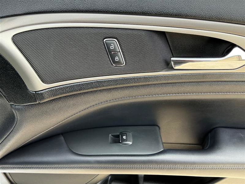 Used 2018 Lincoln MKZ Premiere AWD/4WD image 33