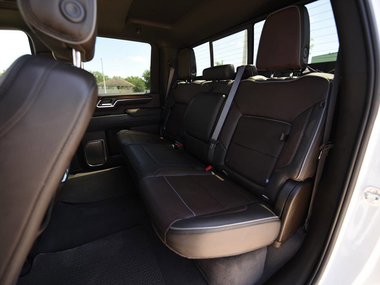 Used 2024 GMC Sierra 3500 Denali w/ Denali Reserve Package AWD/4WD image 13