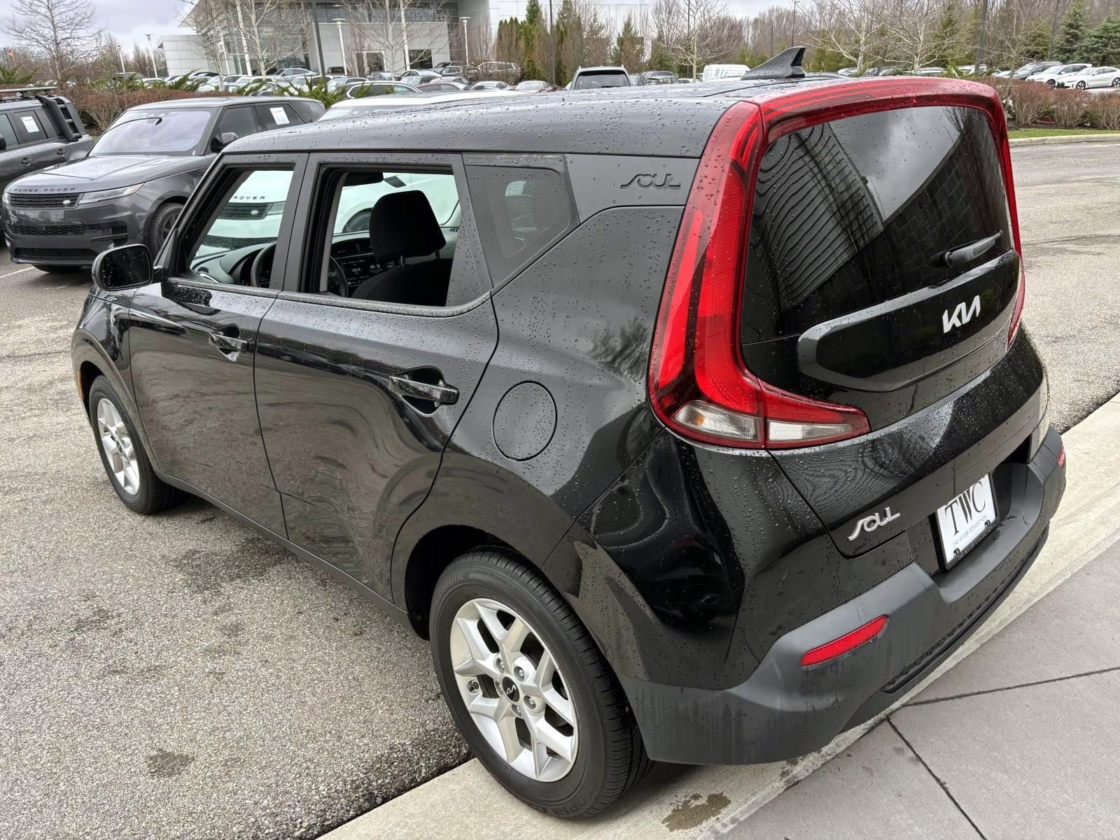 Used 2022 Kia Soul LX w/ Technology Package image 7