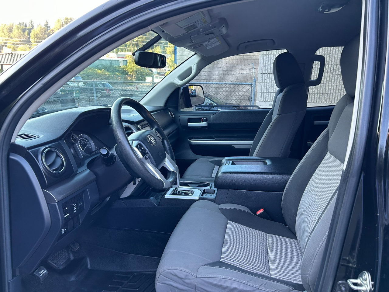 Used 2017 Toyota Tundra SR5 image 12