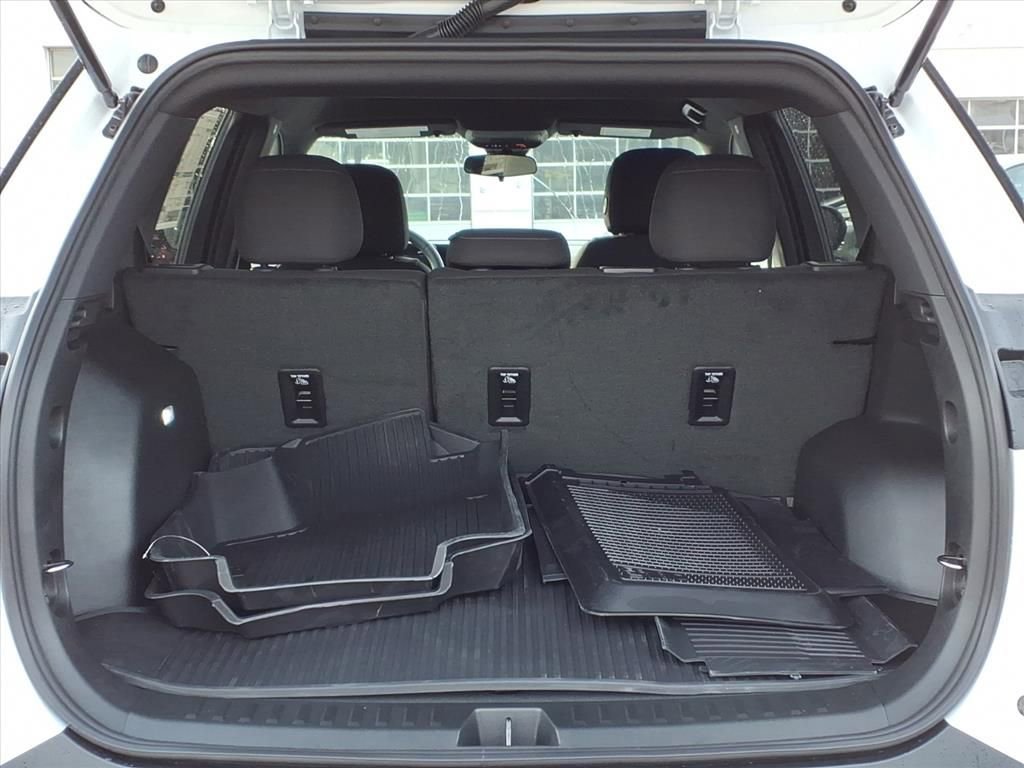 New 2026 Chevrolet Equinox LT w/ Midnight Edition image 9