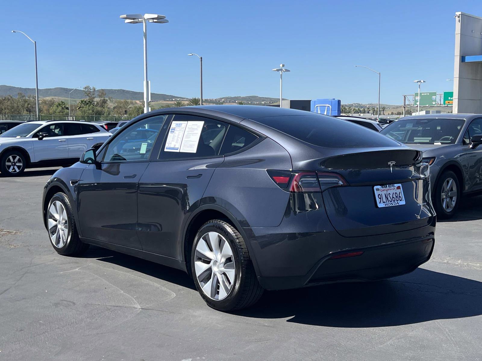 Used 2024 Tesla Model Y Long Range image 3