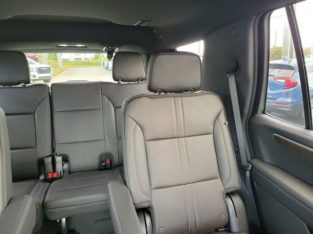 Used 2026 Chevrolet Tahoe High Country AWD/4WD image 10