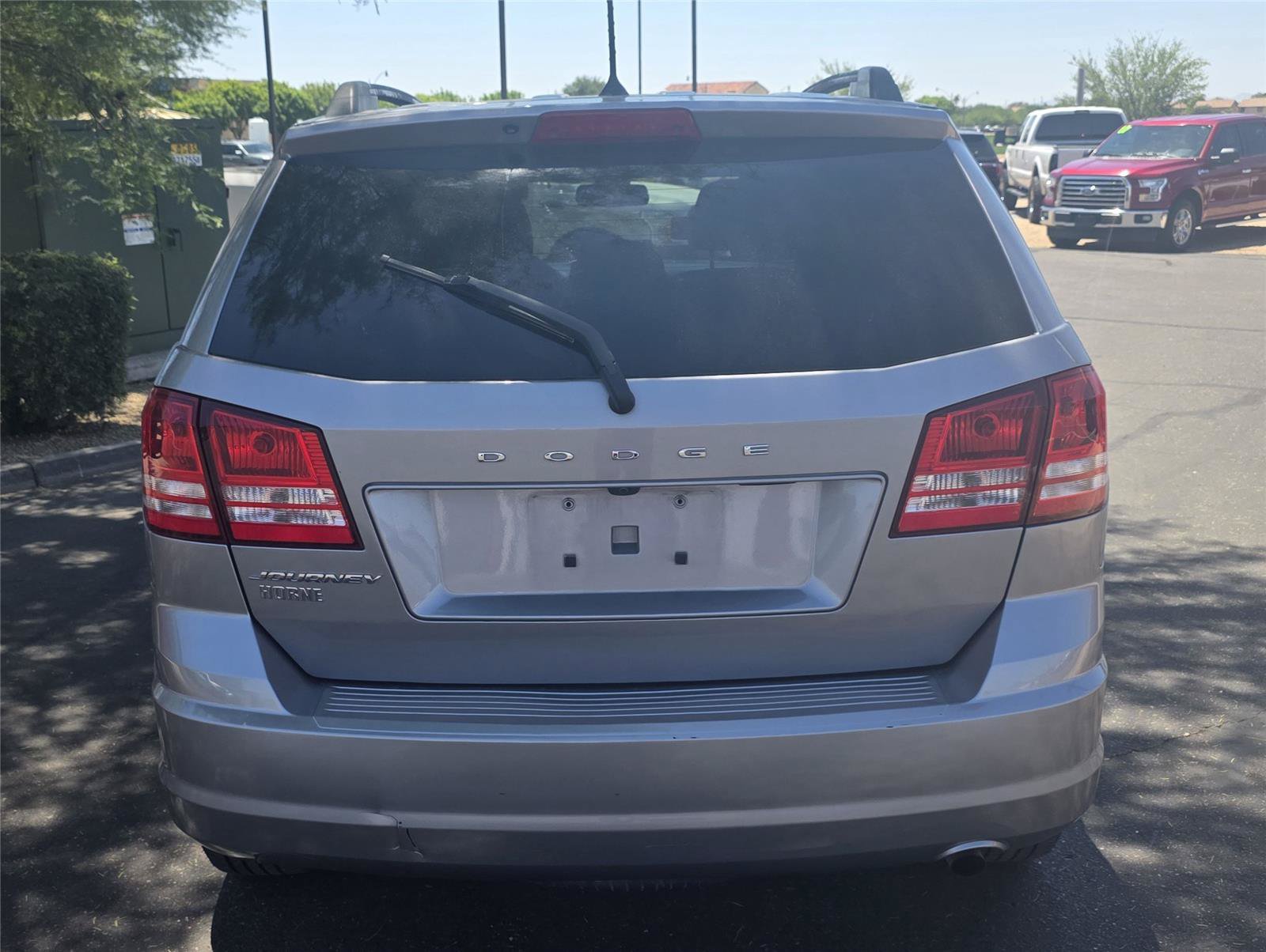 Used 2019 Dodge Journey SE FWD image 6