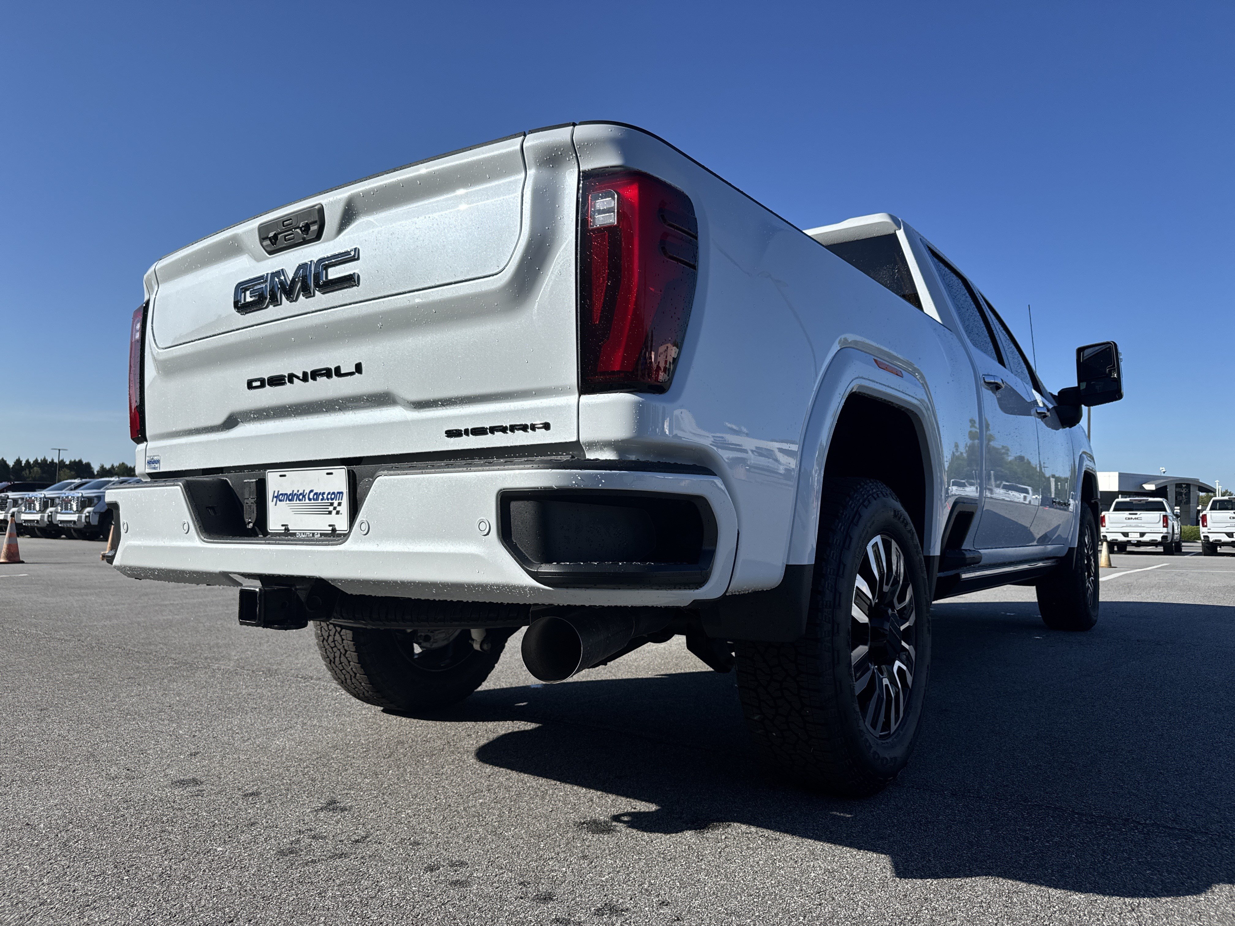 New 2026 GMC Sierra 2500 Denali Ultimate w/ LPO, Black Badging Package AWD/4WD image 10