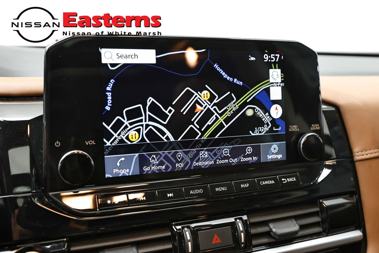 Used 2024 Nissan Pathfinder Platinum w/ Black Appearance Package AWD/4WD image 18