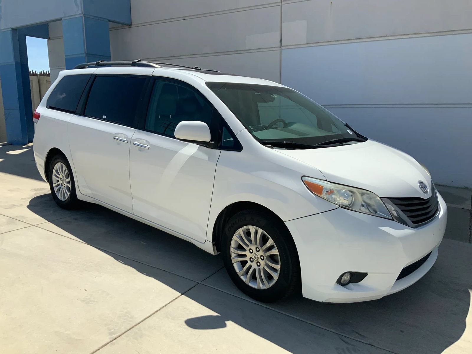 Used 2012 Toyota Sienna XLE w/ XLE Navigation Pkg FWD image 1