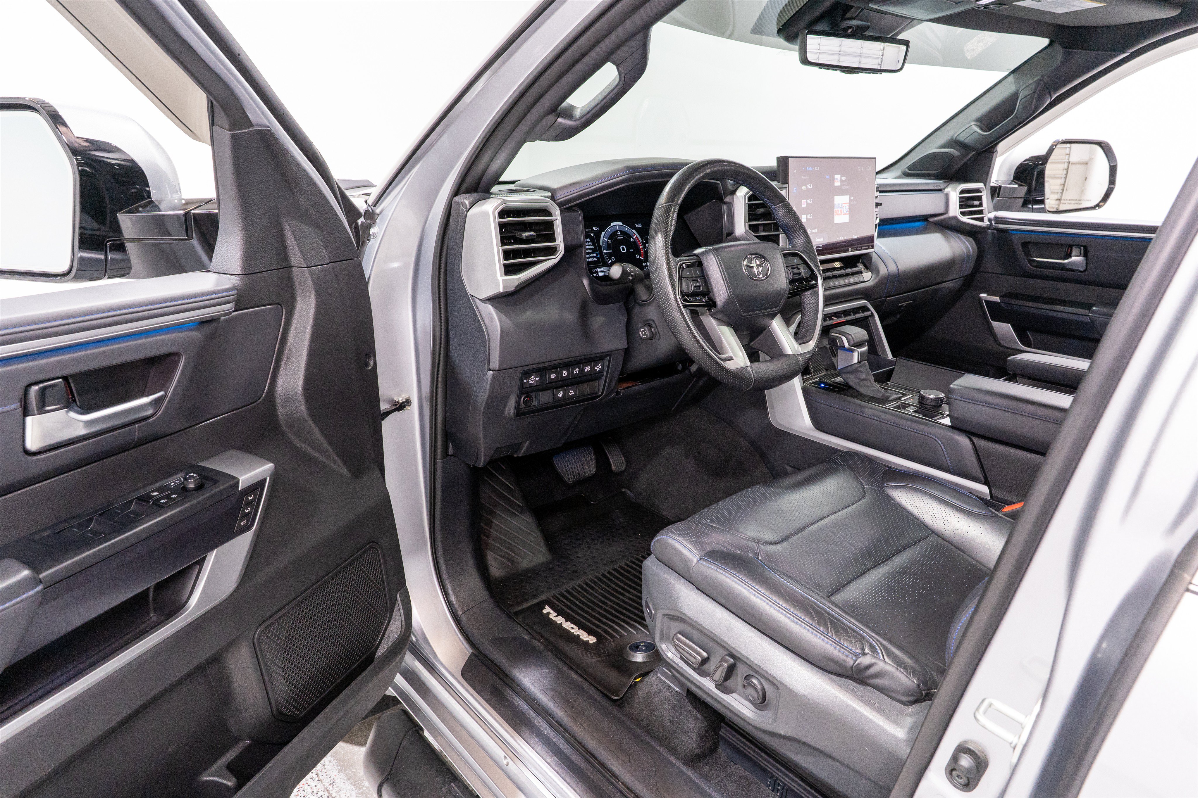 Used 2024 Toyota Tundra Platinum AWD/4WD image 14