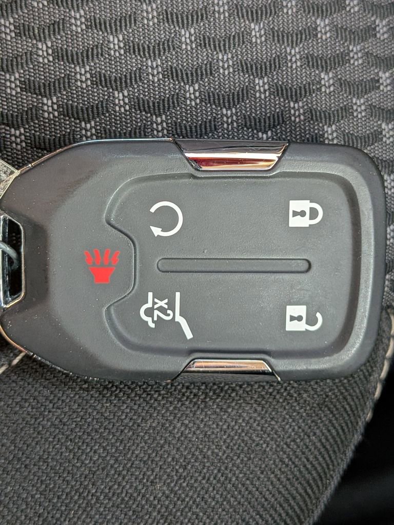 Used 2023 GMC Acadia SLE w/ Driver Convenience Package image 30