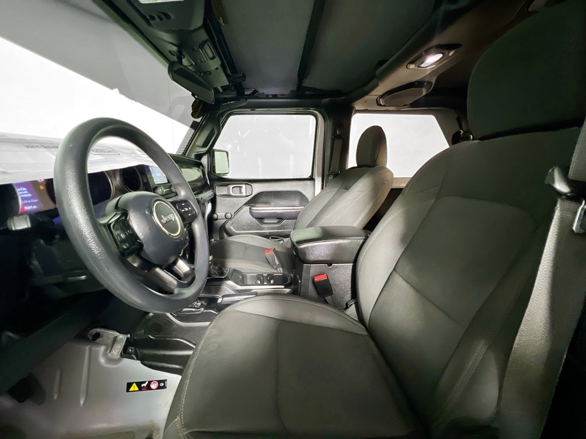 Used 2018 Jeep Wrangler Sport AWD/4WD image 14