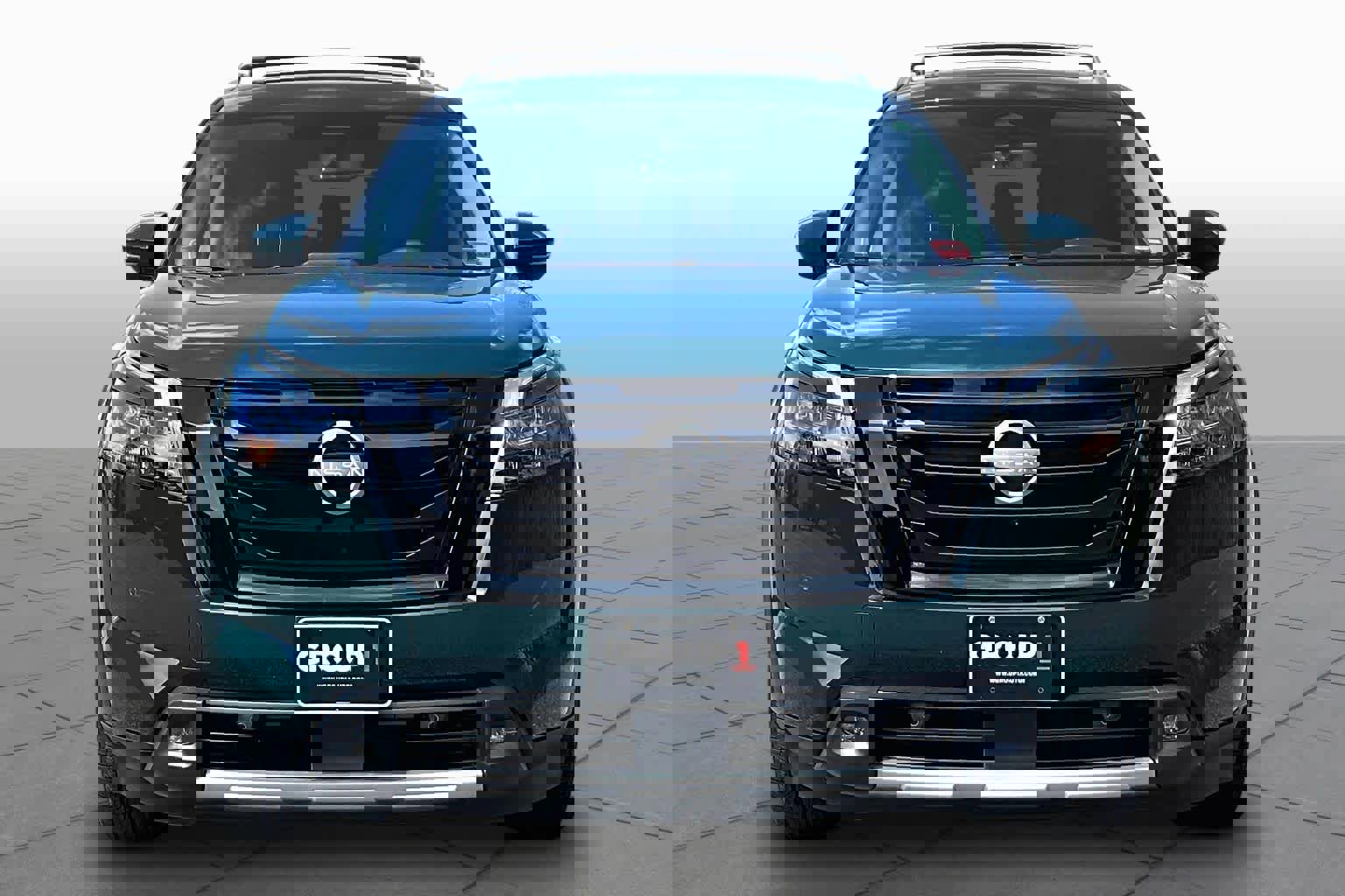 Used 2025 Nissan Pathfinder SL w/ SL Premium Package image 4